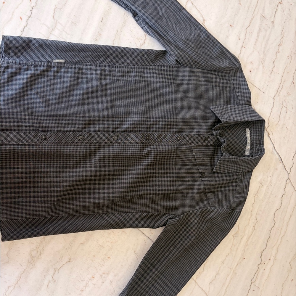 Icebreaker Men's Dark Gray Plaid Merino Button-Up